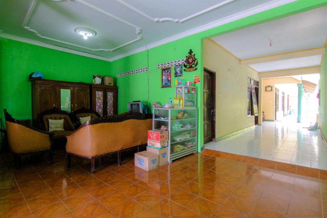 Losmen Melati Hotel Bantul Bagian luar foto