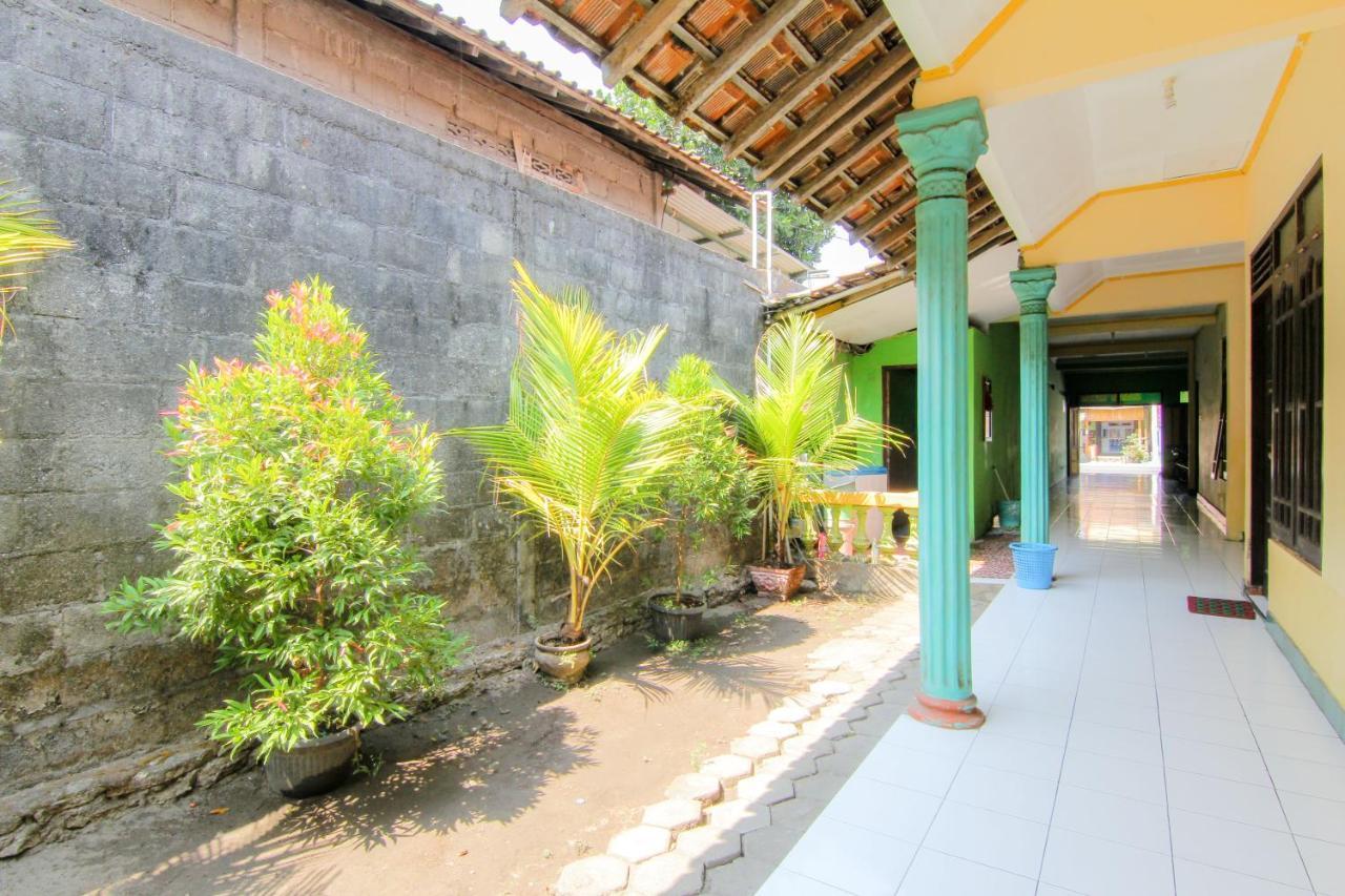 Losmen Melati Hotel Bantul Bagian luar foto