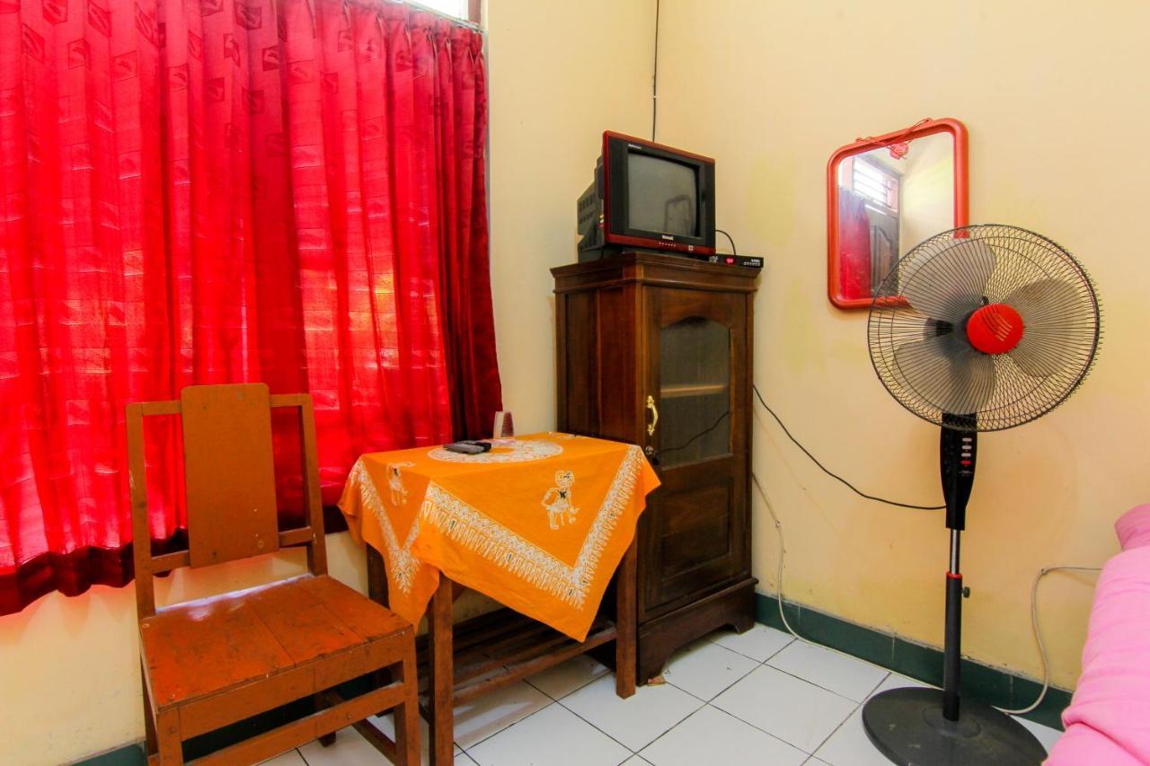 Losmen Melati Hotel Bantul Bagian luar foto